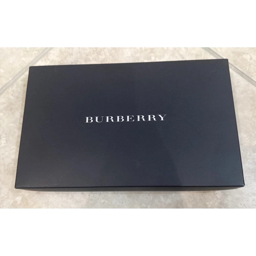 NWOT Burberry Small Towel Gift‎ Set Of 3 In Box In Plastic Blue Brown & Gray